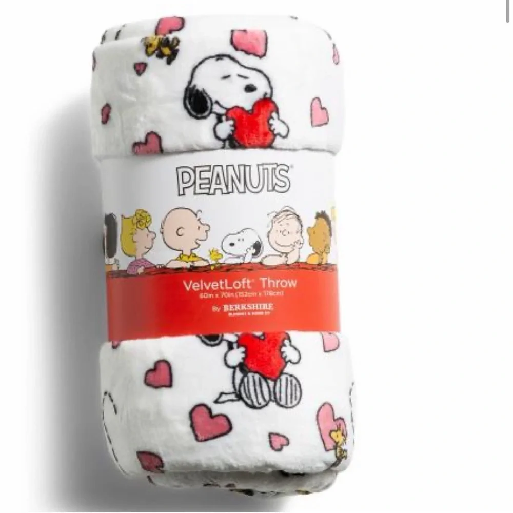Peanuts Snoopy and Woodstock Heart Blanket